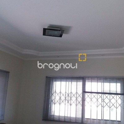 Galpão com 1270m², 6 garagens, no bairro Serraria em São José