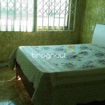 Galpão com 1270m², 6 garagens, no bairro Serraria em São José