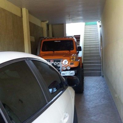 Galpão com 1270m², 6 garagens, no bairro Serraria em São José