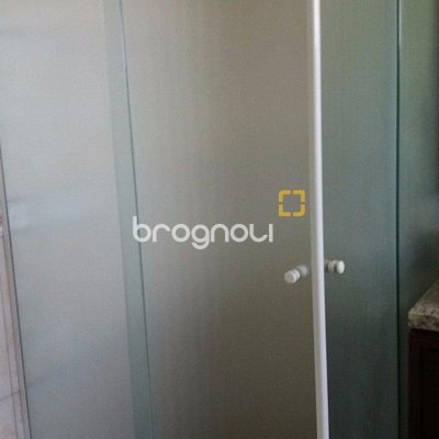 Galpão com 1270m², 6 garagens, no bairro Serraria em São José
