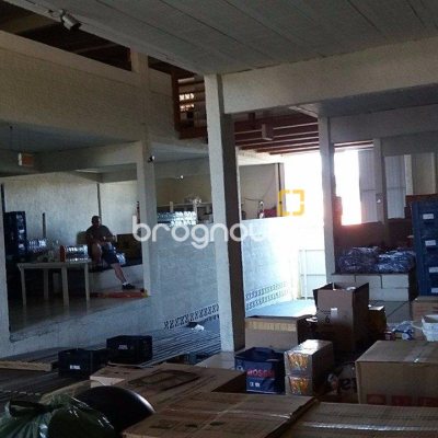 Galpão com 1270m², 6 garagens, no bairro Serraria em São José