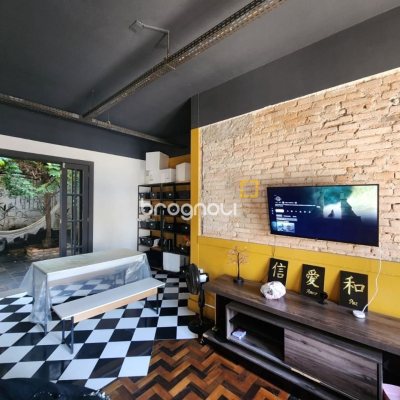 Casa com 121m², 5 quartos, 1 garagem, no bairro Centro em Florianópolis