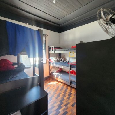 Casa com 121m², 5 quartos, 1 garagem, no bairro Centro em Florianópolis
