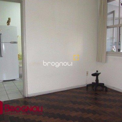 Apartamento com 88m², 3 quartos, no bairro Centro em Florianópolis