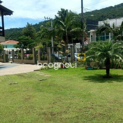 Casa com 1400m², 28 quartos, no bairro Lagoa da Conceição em Florianópolis