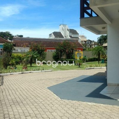 Casa com 1400m², 28 quartos, no bairro Lagoa da Conceição em Florianópolis