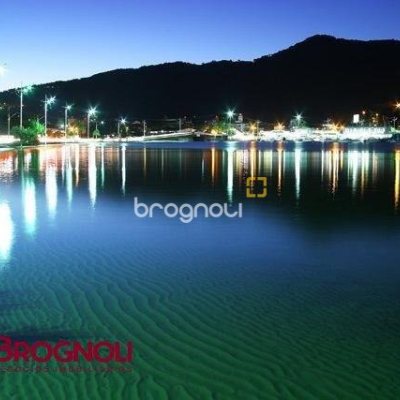 Casa com 1400m², 28 quartos, no bairro Lagoa da Conceição em Florianópolis