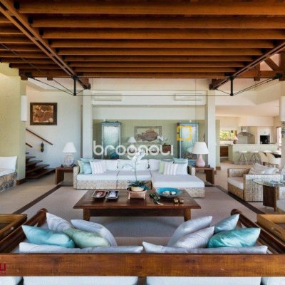 Casa de Condomínio com 517m², 5 quartos (sendo 2 suítes), no bairro Armação da Piedade em Governador Celso Ramos