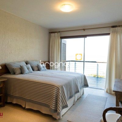 Casa de Condomínio com 517m², 5 quartos (sendo 2 suítes), no bairro Armação da Piedade em Governador Celso Ramos
