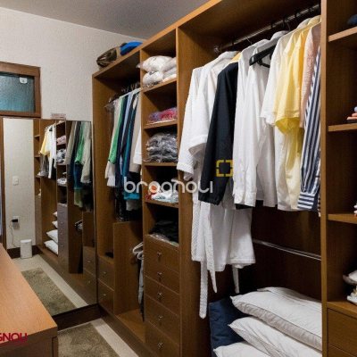 Casa de Condomínio com 517m², 5 quartos (sendo 2 suítes), no bairro Armação da Piedade em Governador Celso Ramos