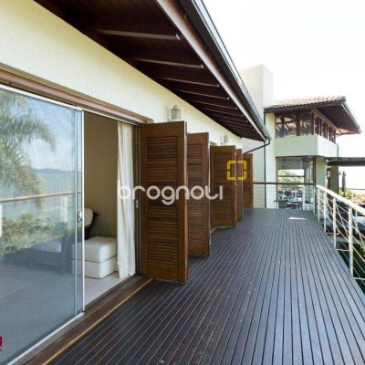 Casa de Condomínio com 517m², 5 quartos (sendo 2 suítes), no bairro Armação da Piedade em Governador Celso Ramos
