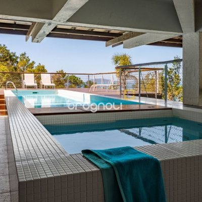 Casa de Condomínio com 517m², 5 quartos (sendo 2 suítes), no bairro Armação da Piedade em Governador Celso Ramos