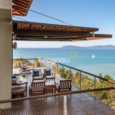 Casa de Condomínio com 517m², 5 quartos (sendo 2 suítes), no bairro Armação da Piedade em Governador Celso Ramos