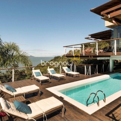 Casa de Condomínio com 517m², 5 quartos (sendo 2 suítes), no bairro Armação da Piedade em Governador Celso Ramos