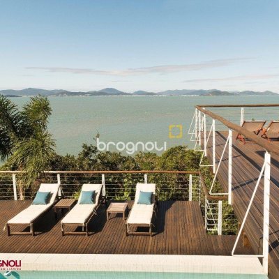Casa de Condomínio com 517m², 5 quartos (sendo 2 suítes), no bairro Armação da Piedade em Governador Celso Ramos