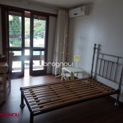 Casa com 414m², 3 quartos (sendo 1 suíte), 4 garagens, no bairro Agronômica em Florianópolis
