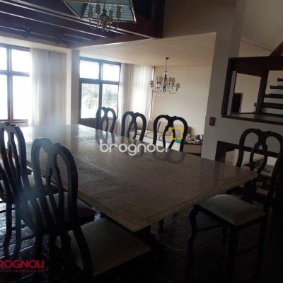 Casa com 414m², 3 quartos (sendo 1 suíte), 4 garagens, no bairro Agronômica em Florianópolis