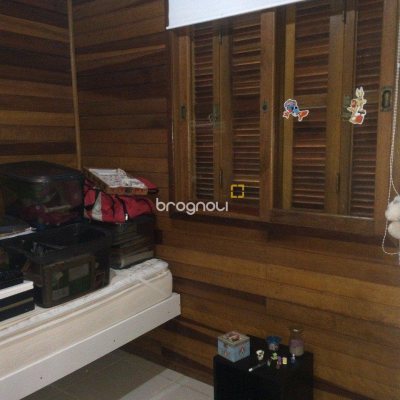 Sítio com 17763m², 3 quartos (sendo 1 suíte), 1 garagem, no bairro Vargem Pequena em Florianópolis