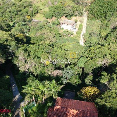 Sítio com 17763m², 3 quartos (sendo 1 suíte), 1 garagem, no bairro Vargem Pequena em Florianópolis