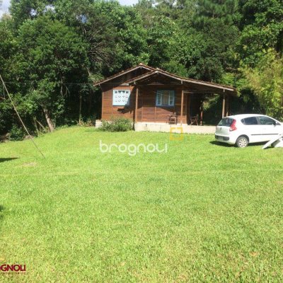 Sítio com 17763m², 3 quartos (sendo 1 suíte), 1 garagem, no bairro Vargem Pequena em Florianópolis