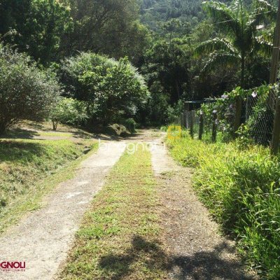 Sítio com 17763m², 3 quartos (sendo 1 suíte), 1 garagem, no bairro Vargem Pequena em Florianópolis