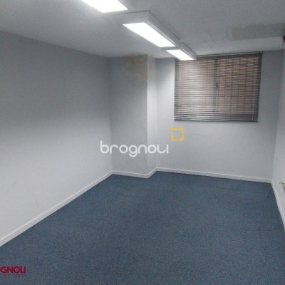 Loja com 1137m², no bairro Centro em Florianópolis