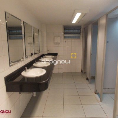 Loja com 1137m², no bairro Centro em Florianópolis