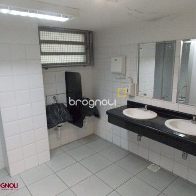 Loja com 1137m², no bairro Centro em Florianópolis