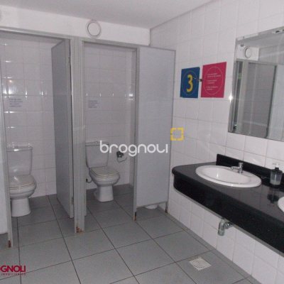 Loja com 1137m², no bairro Centro em Florianópolis