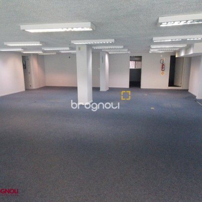Loja com 1137m², no bairro Centro em Florianópolis