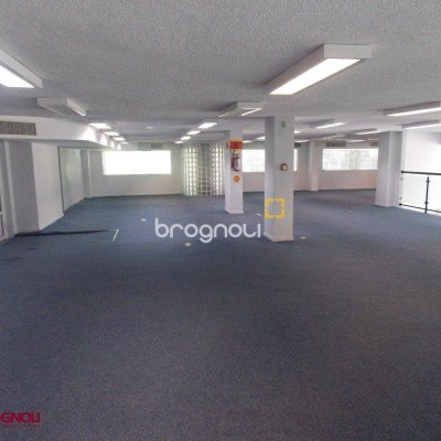 Loja com 1137m², no bairro Centro em Florianópolis