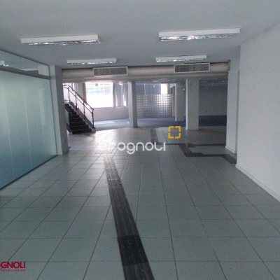Loja com 1137m², no bairro Centro em Florianópolis