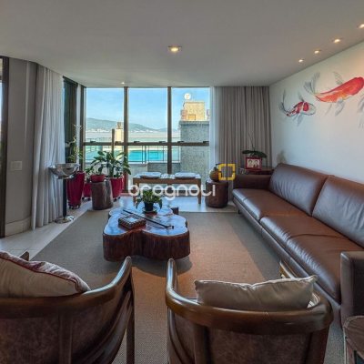 Apartamento com 130m², 3 quartos (sendo 2 suítes), 2 garagens, no bairro Coqueiros em Florianópolis