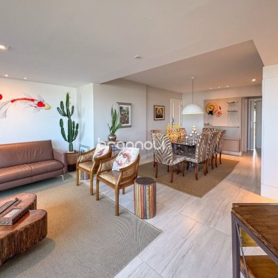 Apartamento com 130m², 3 quartos (sendo 2 suítes), 2 garagens, no bairro Coqueiros em Florianópolis