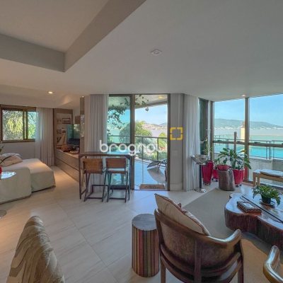 Apartamento com 130m², 3 quartos (sendo 2 suítes), 2 garagens, no bairro Coqueiros em Florianópolis