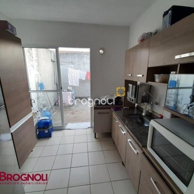 Casa de Condomínio com 51m², 3 quartos, 2 garagens, no bairro Bela Vista em Palhoça