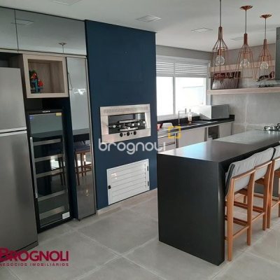 Cobertura com 159m², 3 quartos (sendo 1 suíte), 1 garagem, no bairro Agronômica em Florianópolis