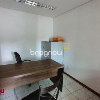 Casa com 314m², 3 garagens, no bairro Saco dos Limões em Florianópolis