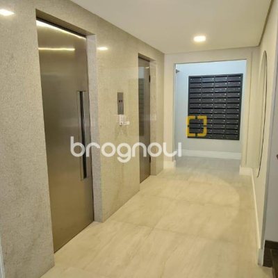 Apartamento com 92m², 2 quartos, 1 garagem, no bairro Centro em Florianópolis
