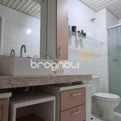 Apartamento com 92m², 2 quartos, 1 garagem, no bairro Centro em Florianópolis