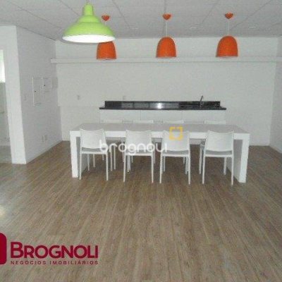 Sala com 336m², 6 garagens, no bairro Centro em Florianópolis