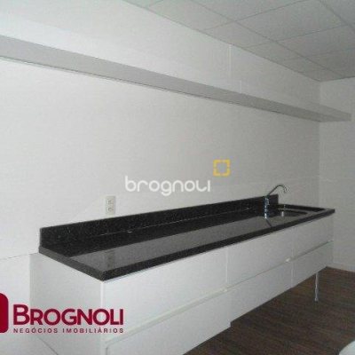 Sala com 336m², 6 garagens, no bairro Centro em Florianópolis