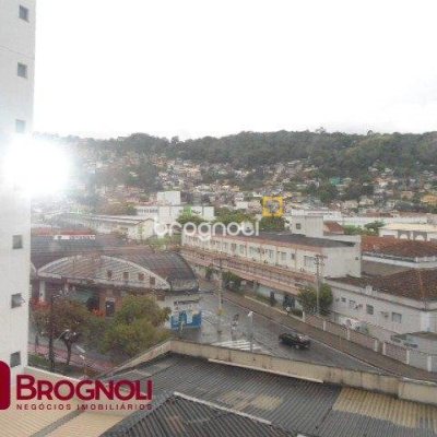 Sala com 336m², 6 garagens, no bairro Centro em Florianópolis