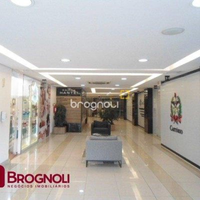 Sala com 336m², 6 garagens, no bairro Centro em Florianópolis