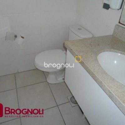 Sala com 336m², 6 garagens, no bairro Centro em Florianópolis
