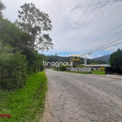 Terreno com 4990m², no bairro Vargem Pequena em Florianópolis