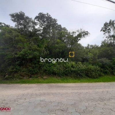 Terreno com 4990m², no bairro Vargem Pequena em Florianópolis
