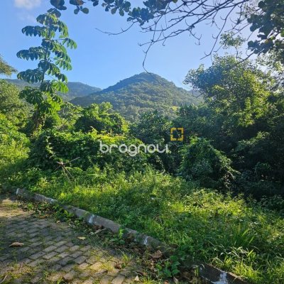 Terreno com 450m², no bairro Ratones em Florianópolis