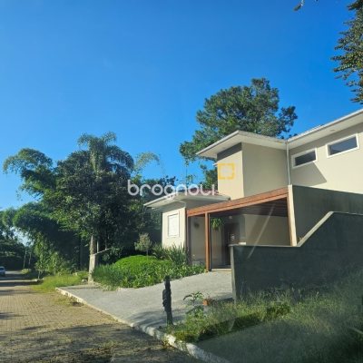 Terreno com 450m², no bairro Ratones em Florianópolis