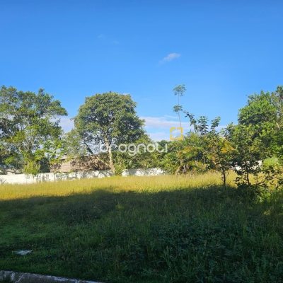 Terreno com 450m², no bairro Ratones em Florianópolis